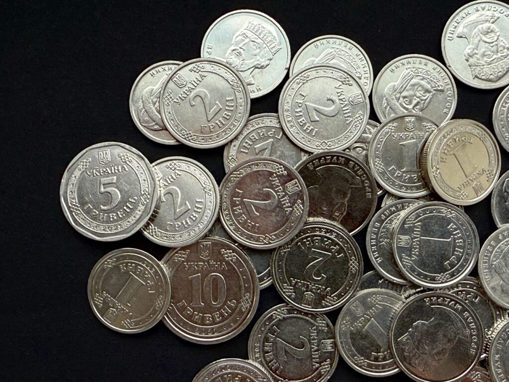 Мінімальна пенсія 2026: розмір і кому належить