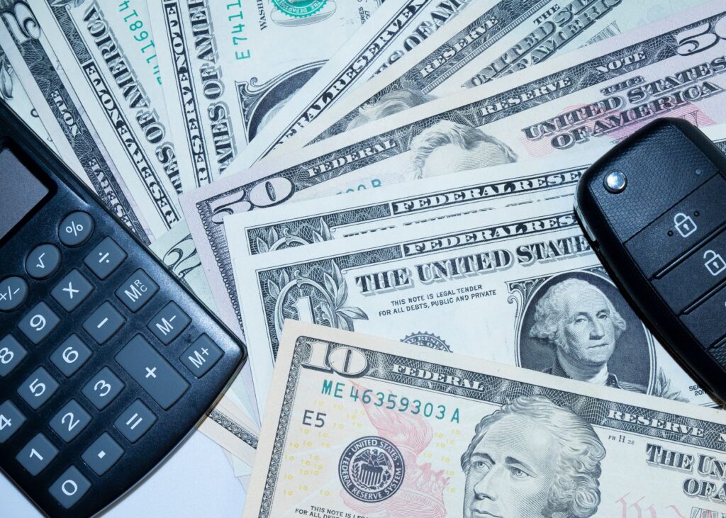 Податок при продажу авто: коли платити і скільки